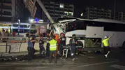 Adana'da dehşet anları: Yolcu otobüsü alt geçide çakıldı