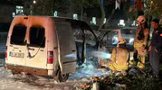 Dolmabahçe Caddesi'nde gece yarısı korkutan anlar: Seyir halindeki araç alevlere teslim oldu