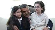 Cumhurbaşkanı ile sahne alan minik yetenekler Bakan Tekin'in konuğu oldu