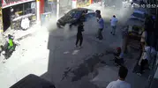 Ereğli'de korku dolu anlar: İş yerindeki patlama güvenlik kamerasında