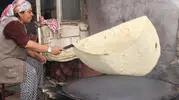 Andırın'da sacın başında imece bereketi: Kışlık hazırlıklar geleneksel yöntemlerle sürüyor
