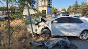Eskişehir'de trafik kâbusu: Dört aracın karıştığı zincirleme kazada ortalık savaş alanına döndü