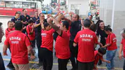Adana'da siren sesleri bu kez mutluluk için çaldı: Özel çocuklar itfaiye istasyonunu fethetti