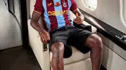 Bordo-mavili taraftarların beklediği an geldi: Yeni yıldız şehre iniyor