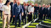 Şırnaklı üreticilerin yüzü güldü: Binlerce fide ve çoban çantası teslim edildi