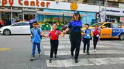 Esenyurt'ta okul zili çaldı, zabıta ekipleri nöbeti devraldı: Öğrenciler için güvenli geçiş dönemi