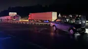 Kütahya'da korkutan kaza: Bariyerleri aşan dev TIR karşı şeride uçtu