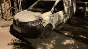 Dar sokakta geçiş kavgası: Kamyonet sürücüsü önüne geleni biçip kaçtı