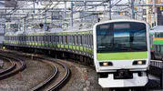 Tokyo'da hayat durma noktasına geldi: 140 bin yolcu yollarda mahsur kaldı