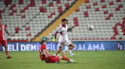 Antalyaspor'un evindeki kabusu bitmiyor: Sivasspor galibiyetle tanıştı