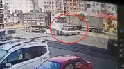 Kayseri'de dehşet anları: Takla atan otomobilden burnu bile kanamadan çıktı
