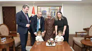Valilik makamında duygusal anlar: Şehit emanetlerine unutulmaz doğum günü sürprizi