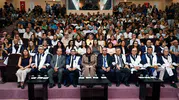 Manisa'da tıp dünyasına ilk adım: Geleceğin hekimleri beyaz önlükleriyle buluştu