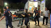 Kahta'da gece vakti dehşet: Kaldırımda otururken otomobilin hedefi oldu