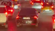 Diyarbakır trafiğinde vicdanları sızlatan anlar: İtfaiye anons yaptı, o ise yoluna devam etti