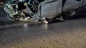 Sakarya'da dehşet anları: Park halindeki tarım araçlarına çarpan otomobil hurdaya döndü