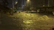 Başkentte kabus dolu gece: Rögar taştı, evleri su bastı