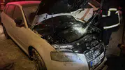 Niğde'de gece yarısı paniği: Otoparktaki araç alevlere teslim oldu