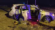Çorum'da gece yarısı dehşeti: Kavşaktaki feci çarpışma iki canı hayata bağladı