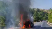 Andırın yolunda korku dolu anlar: Seyir halindeki kamyon küle döndü