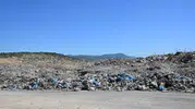 Çöp dağları mor çiçeklere teslim: Akhisar'ın makus talihi değişiyor