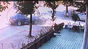 İnegöl'de dehşet anları: Kontrolden çıkan otomobil karşı şeride uçtu