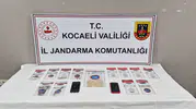 Kocaeli'de zehir tacirlerine jandarma darbesi: Binlerce hap ele geçirildi