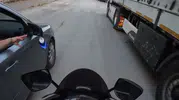 Trafikte çevre kirliliğine karşı anlık adalet: Çöpü sahibine iade etti