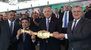 Er Meydanı'nda tarihi final: Cumhurbaşkanı Erdoğan başpehlivanların mücadelesine tanıklık etti