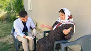 İran sınırının en uç noktasında sağlık seferberliği: Köy köy dolaşıp tarama yapıyorlar