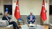 İzmir'in ulaşım düğümü Ankara'da masaya yatırıldı: Bakan Uraloğlu ve Başkan Tugay bir araya geldi