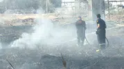 Aksaray'da boş arazide korkutan yangın: Bir dönümlük alan küle döndü