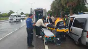 Valilik önünde korkutan kaza: Motosikletli ve yaya hastanelik oldu