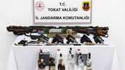 Niksar'da şafak operasyonu: 19 adreste cephanelik çıktı