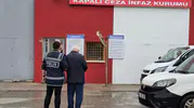 Yarım asırlık hapis cezasıyla aranıyordu: Derince'de yakayı ele verdi