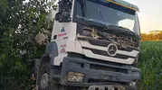 Direksiyon başında gelen ani ölüm: Beton mikseri tarlaya uçtu