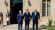 Paris'te kritik zirve: Lübnan'ın geleceği için geri sayım başladı