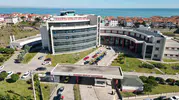Karasu Devlet Hastanesi'nde şok gelişme: Hastalardan IBAN ile para istediği öne sürülen doktor açığa alındı