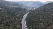 Mersin otoyolunda korku dolu anlar: Alev topuna dönen TIR trafiği felç etti