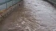 Niğde'de aniden bastıran sağanak tarım arazilerini sular altında bıraktı