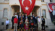 Kuşadası'nda 104 yıllık gurur: Efelerin kurtuluş coşkusu meydanlara taştı