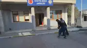 Polise çarparak kaçmaya çalışan şüpheliye nefes kesen takip: 16 suç kaydı cezaevine gönderdi