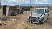 Gaziantep'te kavşak dehşeti: İki araç çarpıştı, ortalık savaş alanına döndü