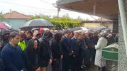Eğitim camiasını yasa boğan veda: Sağanak altında son görev