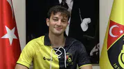 İstanbulspor'da beklenen geri dönüş: Emrecan Uzunhan yuvaya döndü