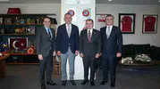 Riva'da kritik zirve: Dursun Özbek'ten TFF'ye yeni sezon ziyareti