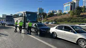 TEM Otoyolu'nda akşam trafiğini kilitleyen zincirleme kaza: Mucizevi şekilde kimse zarar görmedi