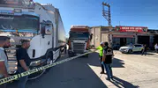 Sanayi sitesinde dehşet anları: Kuzenini iki TIR arasına alıp ezdi