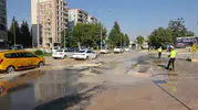 Adıyaman'da ana arterde sular yükseldi: Asfalt yarıldı, trafik felç oldu