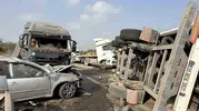 TAG Otoyolu'nda demir yüklü tır dehşeti: Bir sürücü hayatını kaybetti
